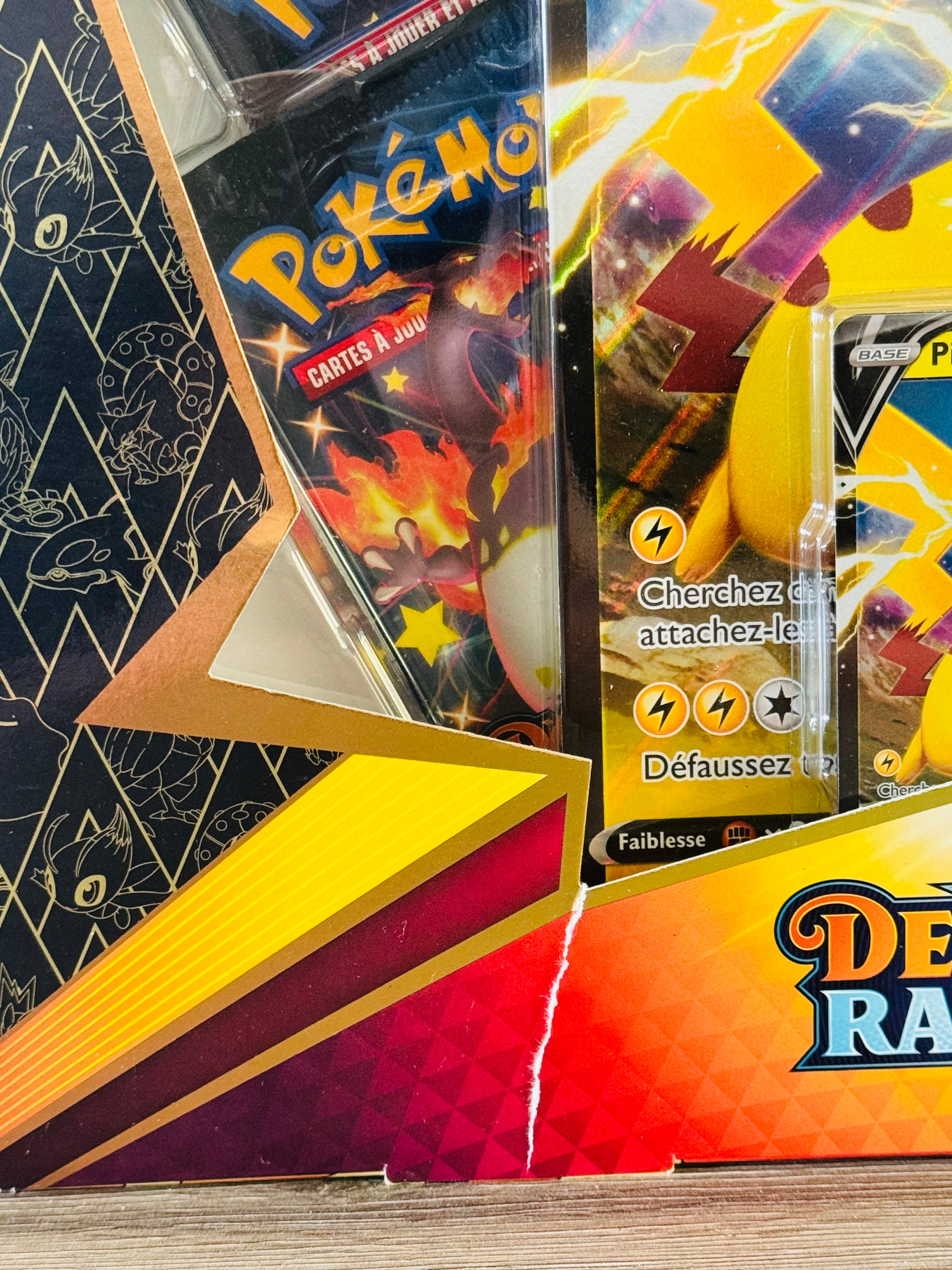 Coffret Pokémon Destinées Radieuses (Pikachu-V) (FR)